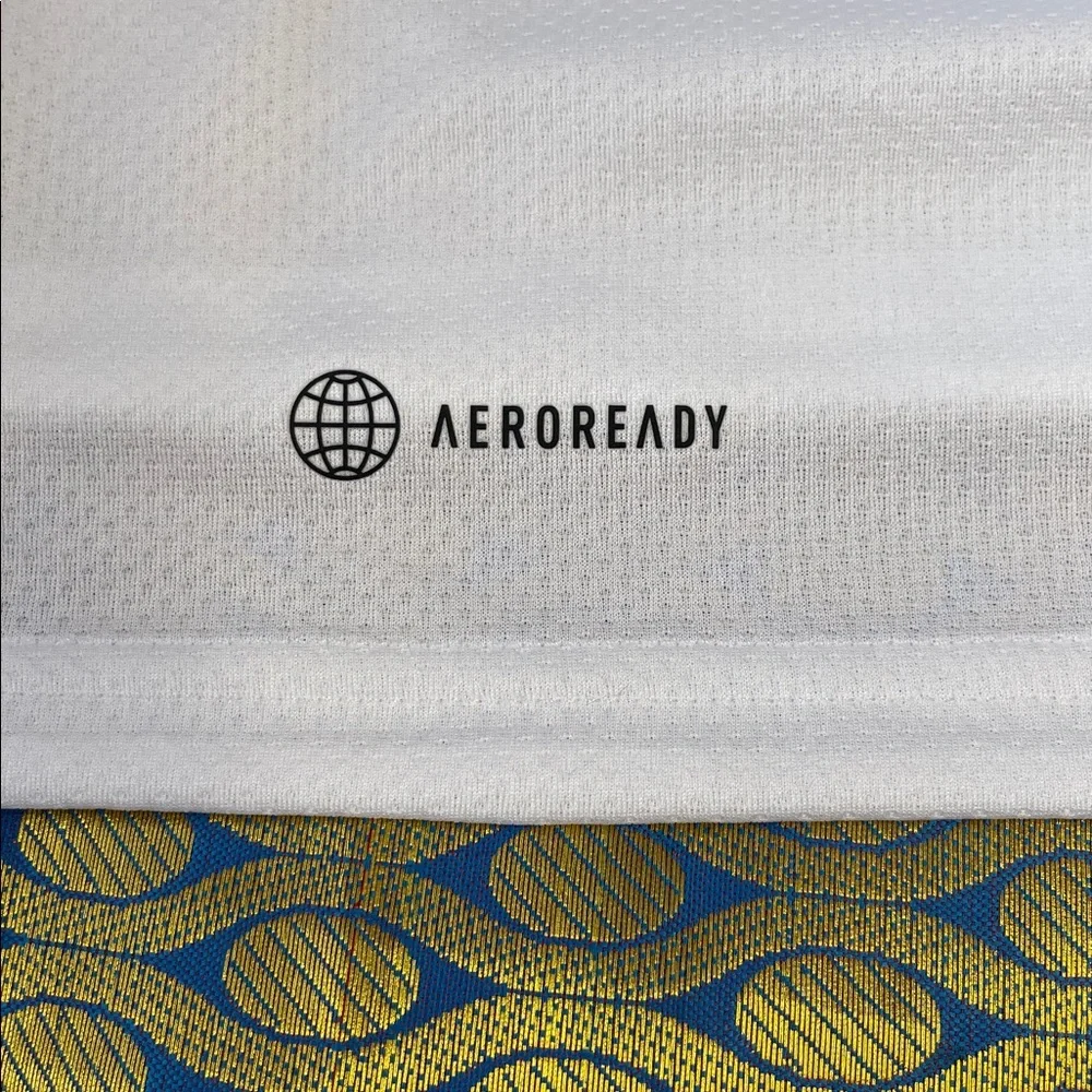 NWOT Adidas White Short-Sleeve Logo Tee.  Men’s Size XL - Picture 5 of 5